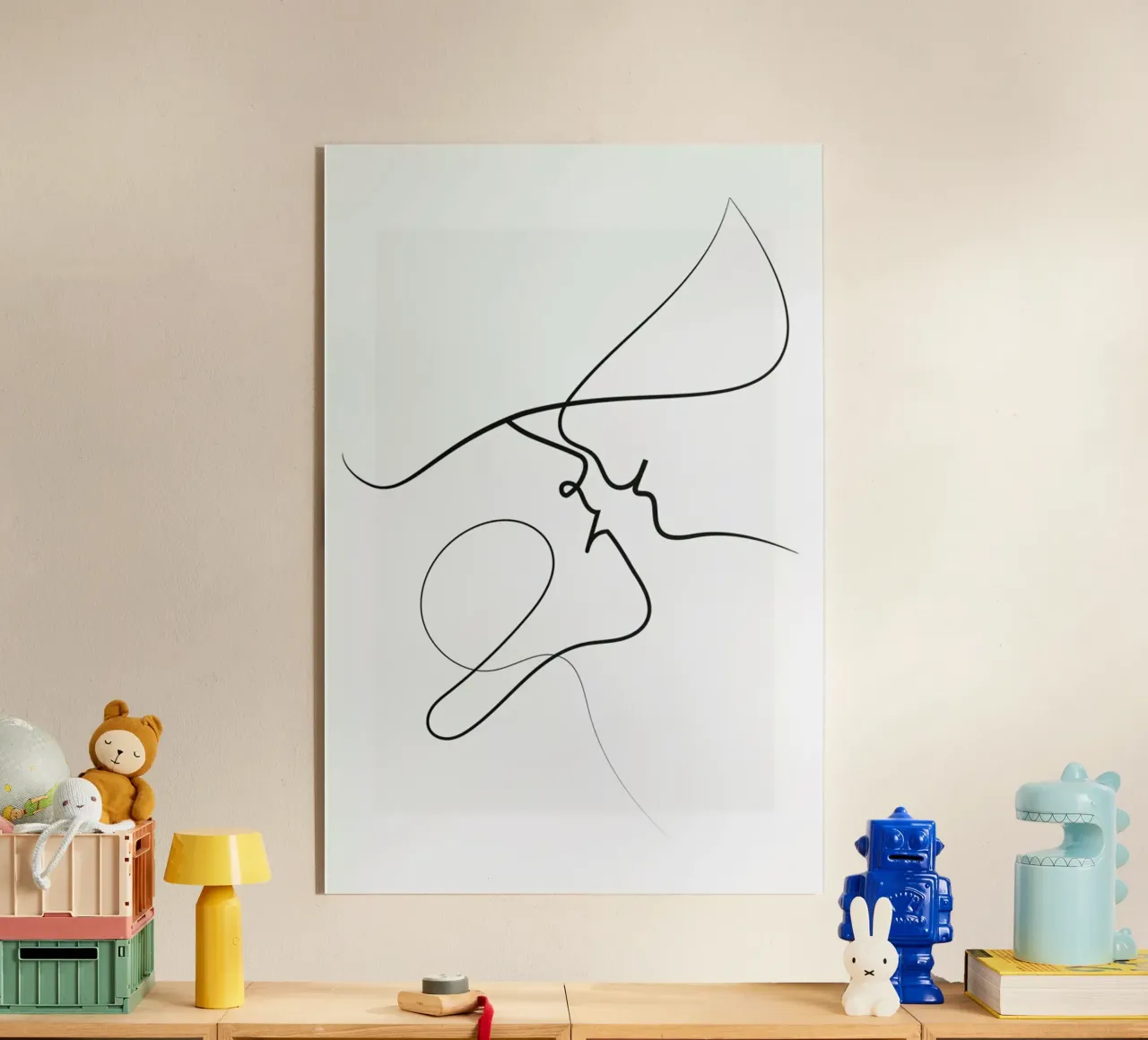 Playful acrylic glass by Graphite