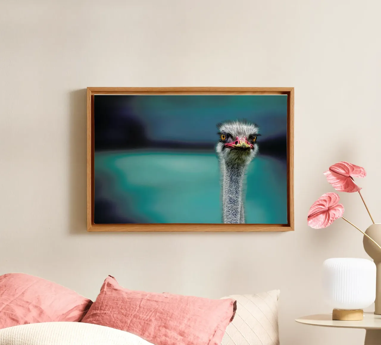 Ostrich Protecting Two Poor Chicken from the Wind - Piet Flour tela da Pictufy