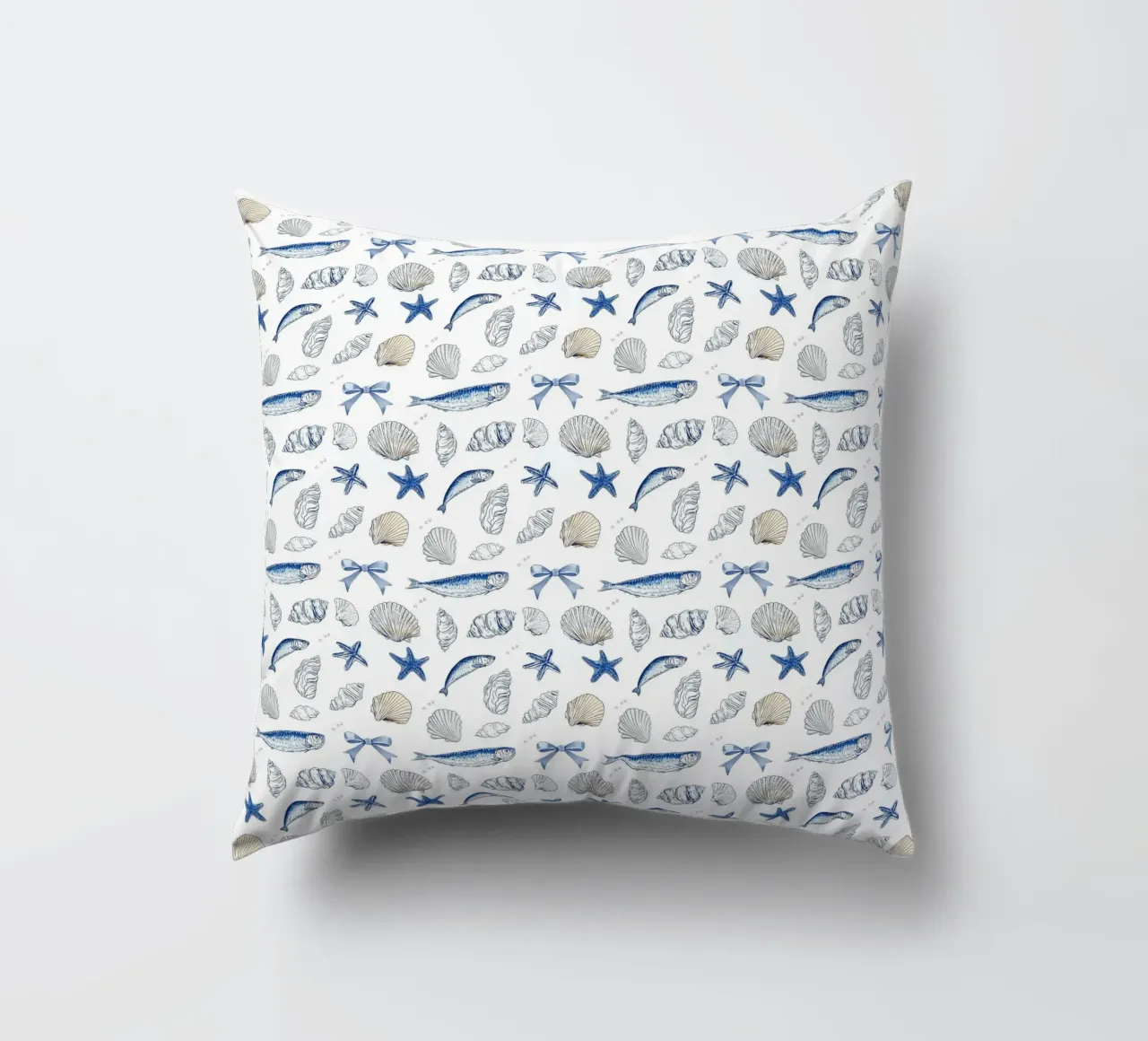 Sardine blu navy Conchiglie pesce pescatore Charm nautico cuscino da Gentle Echoes Art