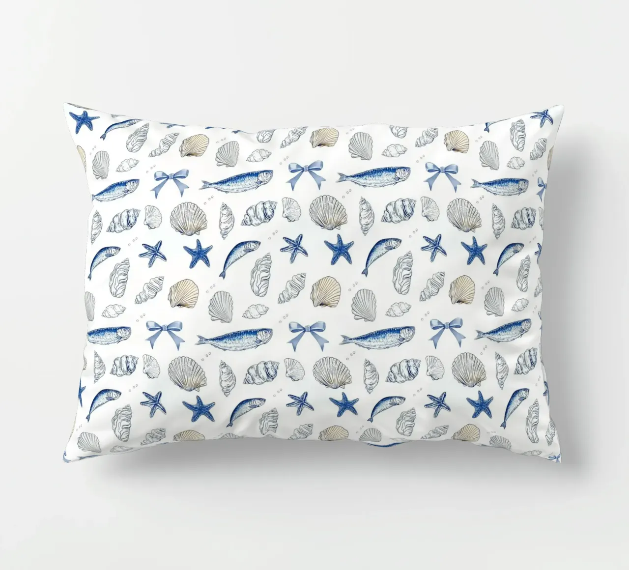 Sardine blu navy Conchiglie pesce pescatore Charm nautico cuscino da Gentle Echoes Art