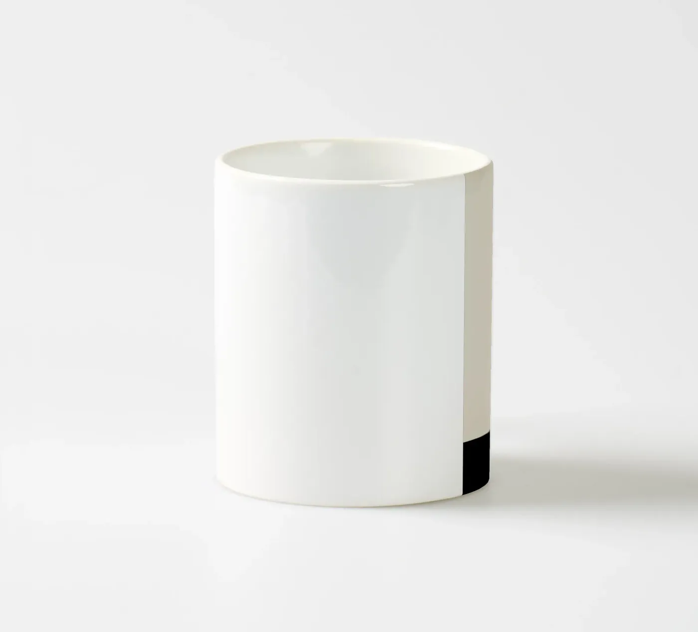 Border ceramic mug by Graphite