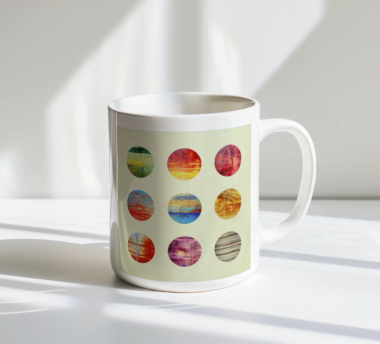 Planets tazza in ceramica da Elisabeth Fredriksson