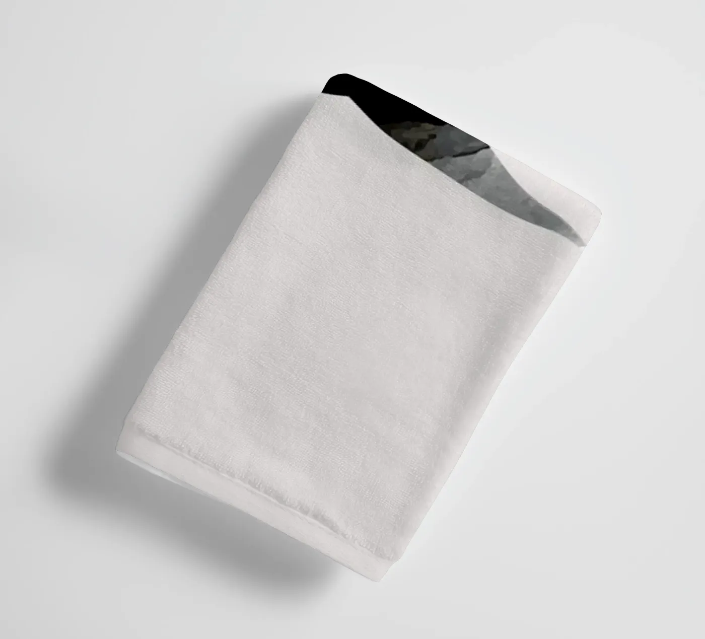 Nero towel by Kubistika