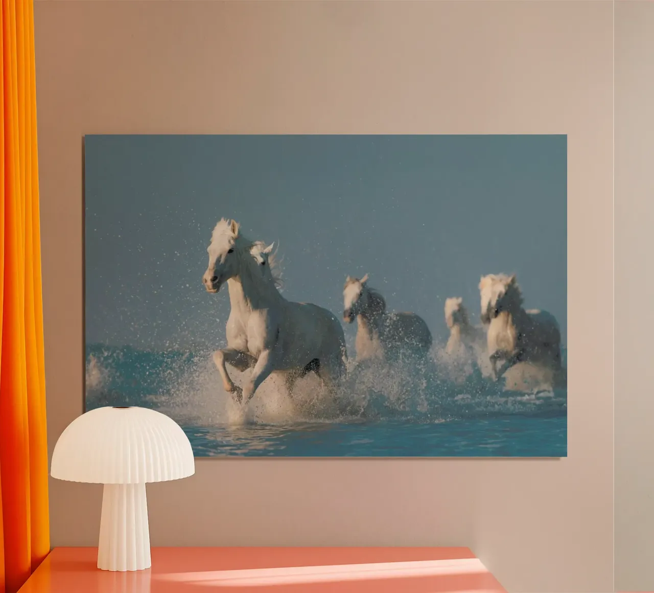 Angels of Camargue - Rostovskiy Anton poster con telaio in plastica da Pictufy