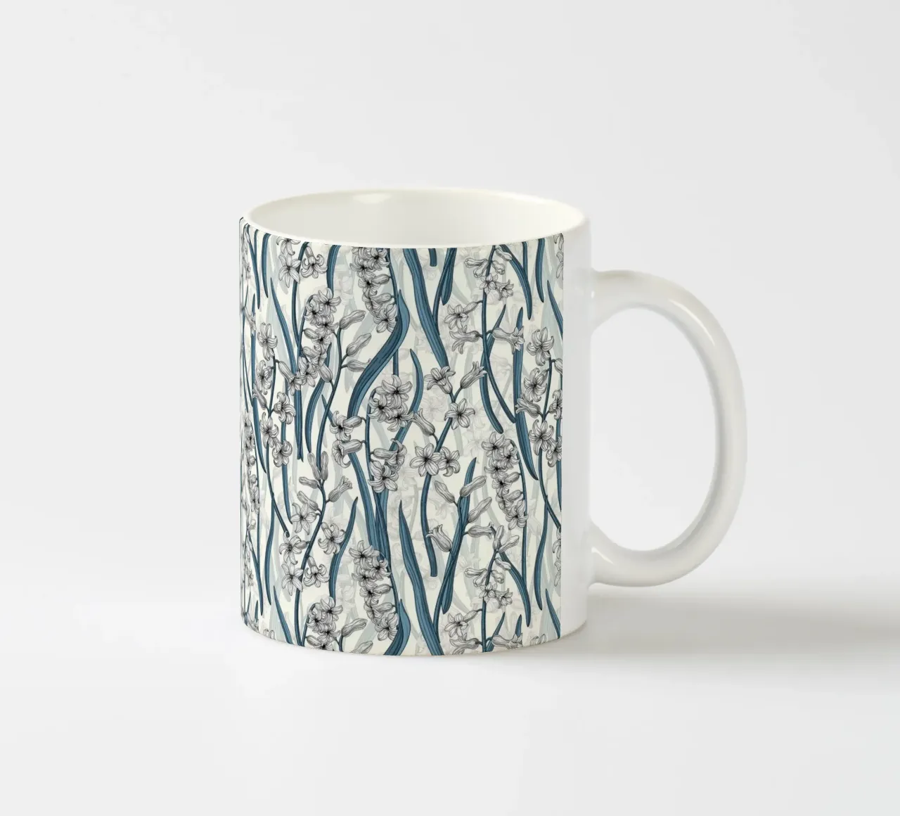Fiori di giacinto bianco su bianco tazza in ceramica da Painted Nature