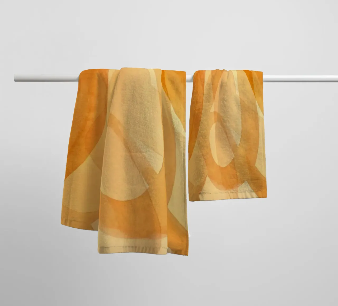 Tangerine Acquerello Pennellate Curve asciugamano da bagno da Andrea Haase Modern Home
