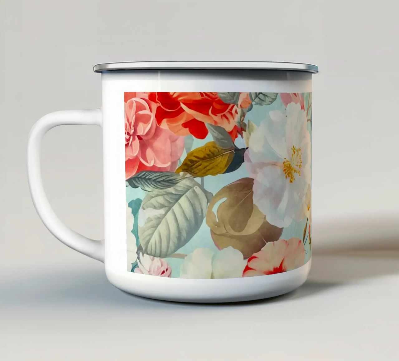 Fiori neo kitsch pastello retrò tazza in smalto da Andrea Haase Floral Passion