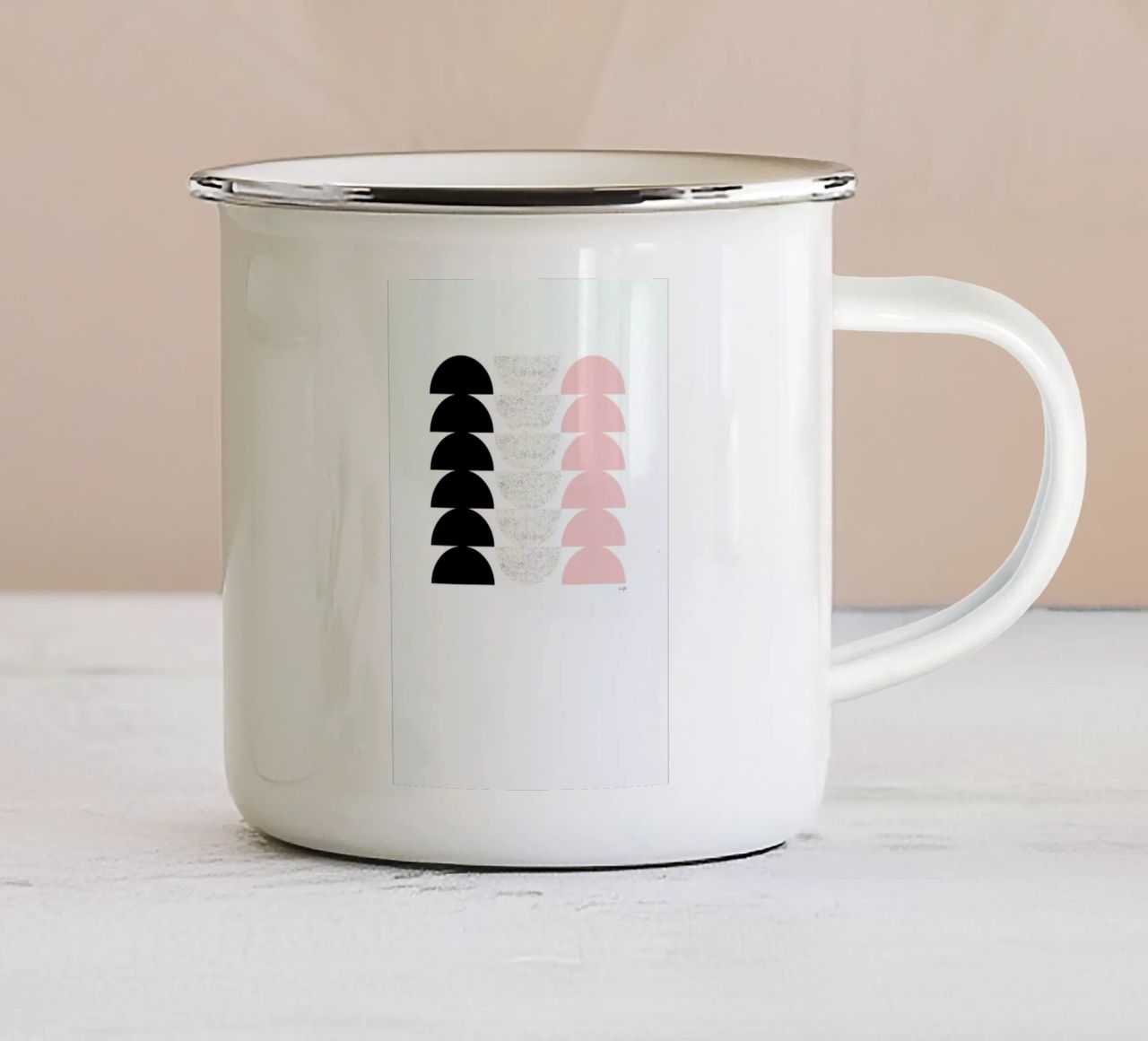 Graphic Art II tazza in smalto da Linda Gobeta