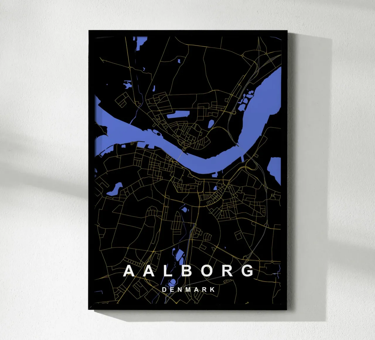 Mappa della città di Aalborg Danimarca Nero e Oro poster da Cartographers Library
