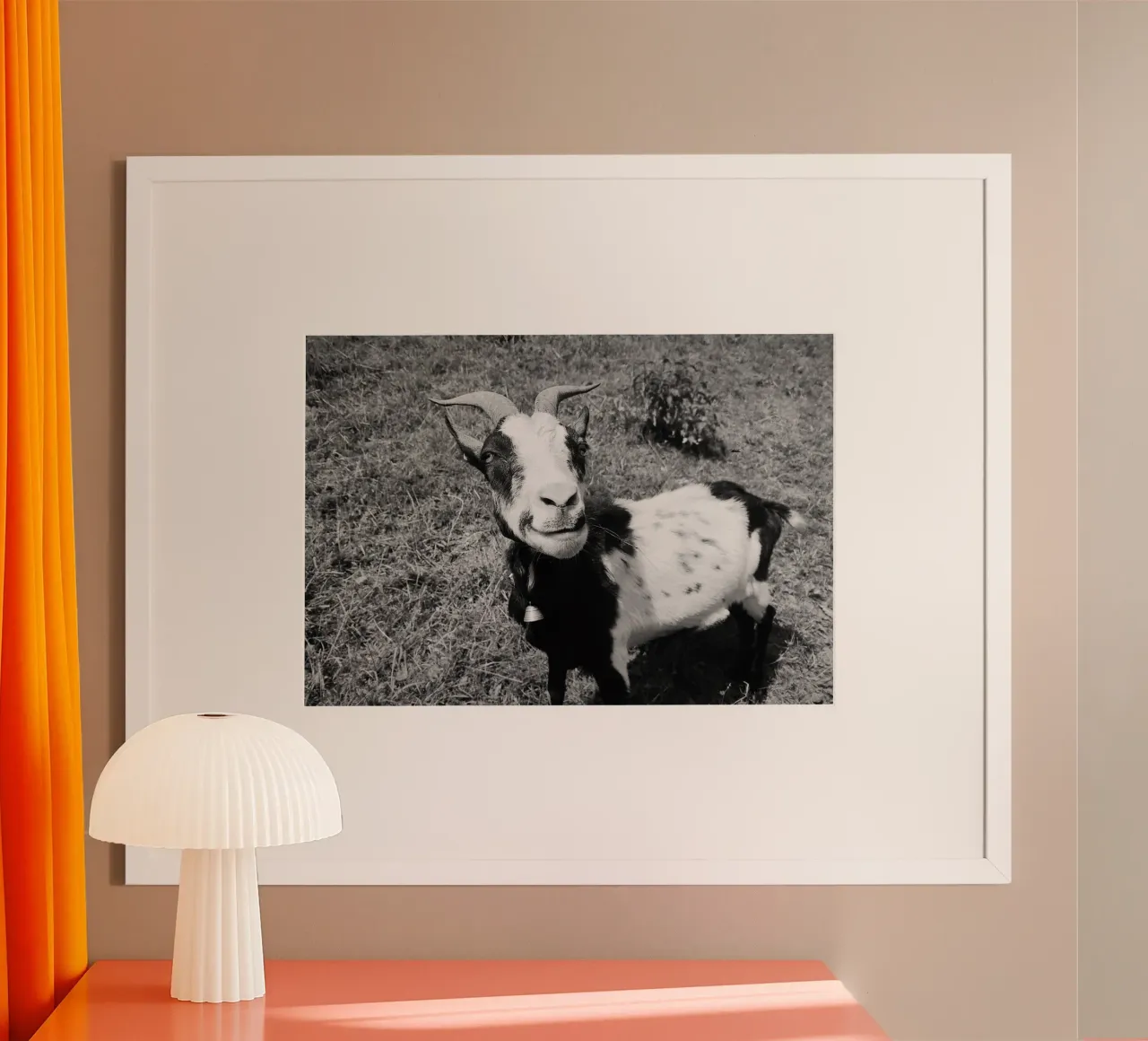 Gipfelstürmerin poster con telaio in alluminio da DigiWunderwerk