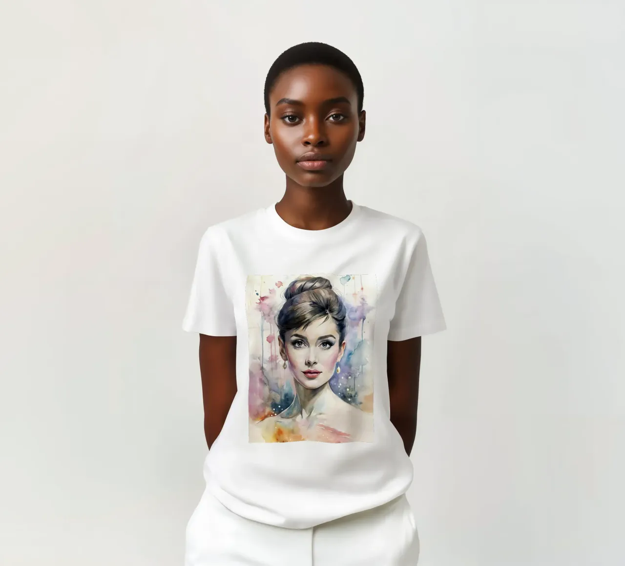 Audrey Hepburn in acquerello t-shirt da ARTVI-SHOP