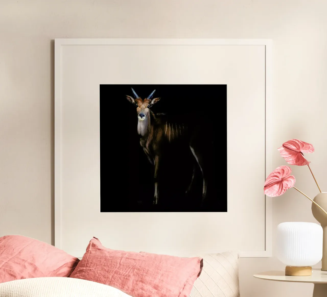 Young Common Eland Portrait - Santiago Pascual Buye poster con telaio in plastica da Pictufy
