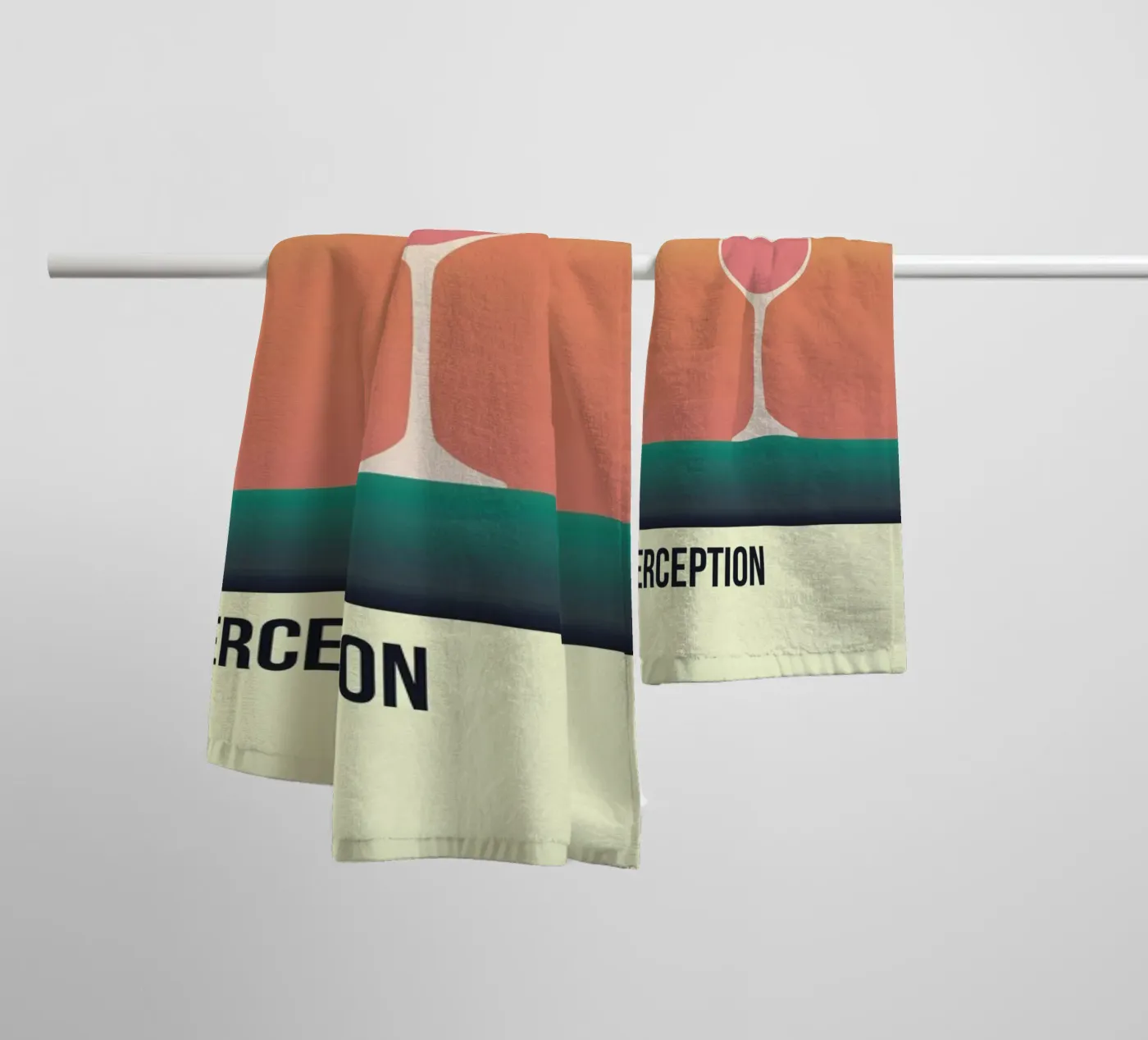 Perception Rose badhanddoek van Trabolt Design