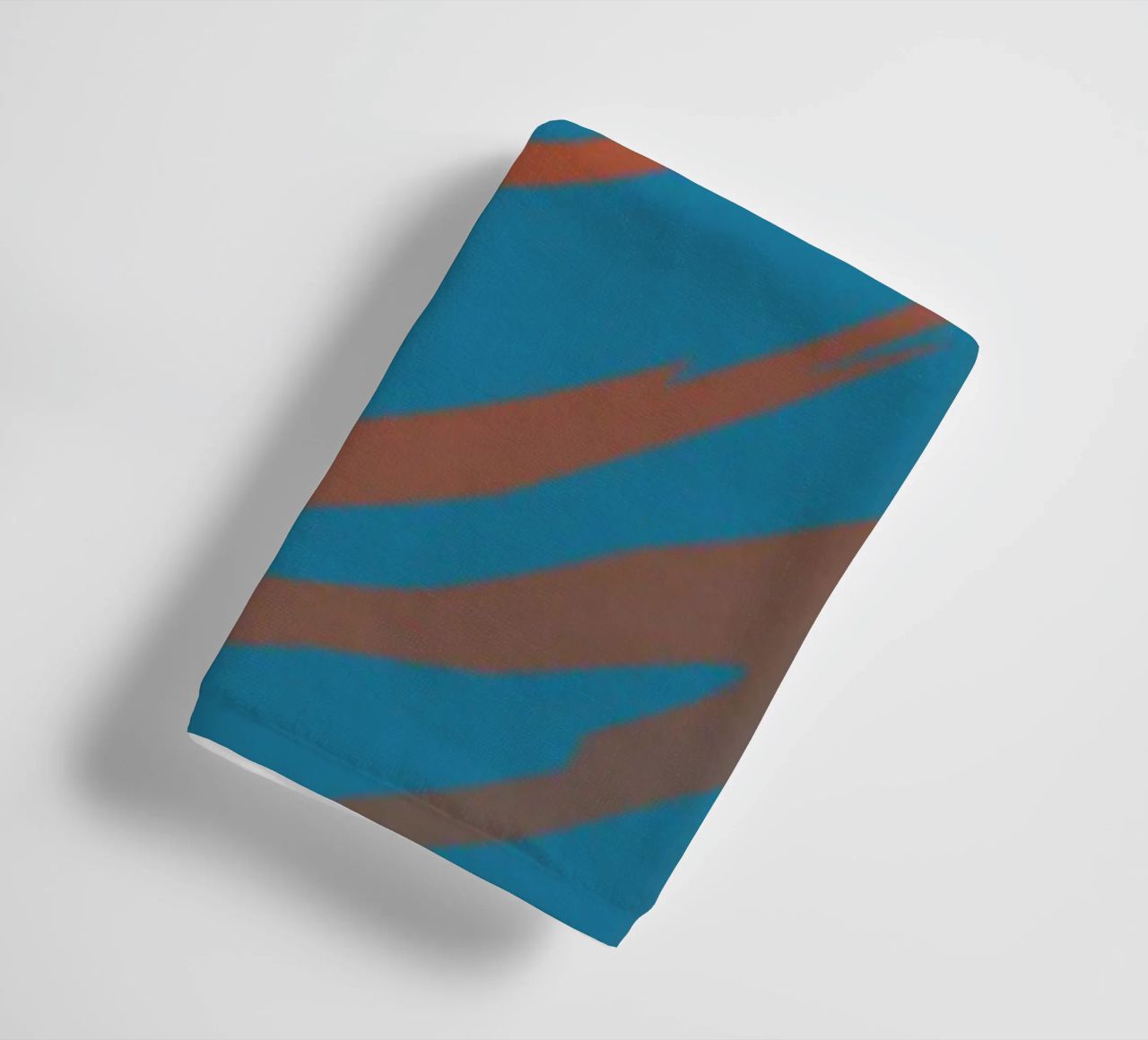 Abstract blauw cirkelvormig fractal patroon badhanddoek van Something for you