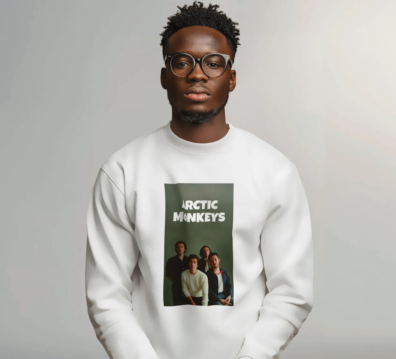 Foto completa de la banda Artic Monkeys sudadera de Music Life