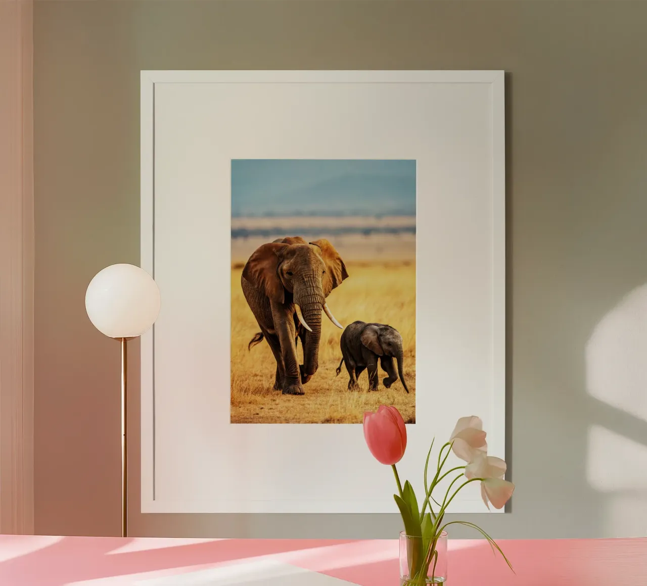 cucciolo di elefante e mamma poster con telaio in plastica da syabiqo
