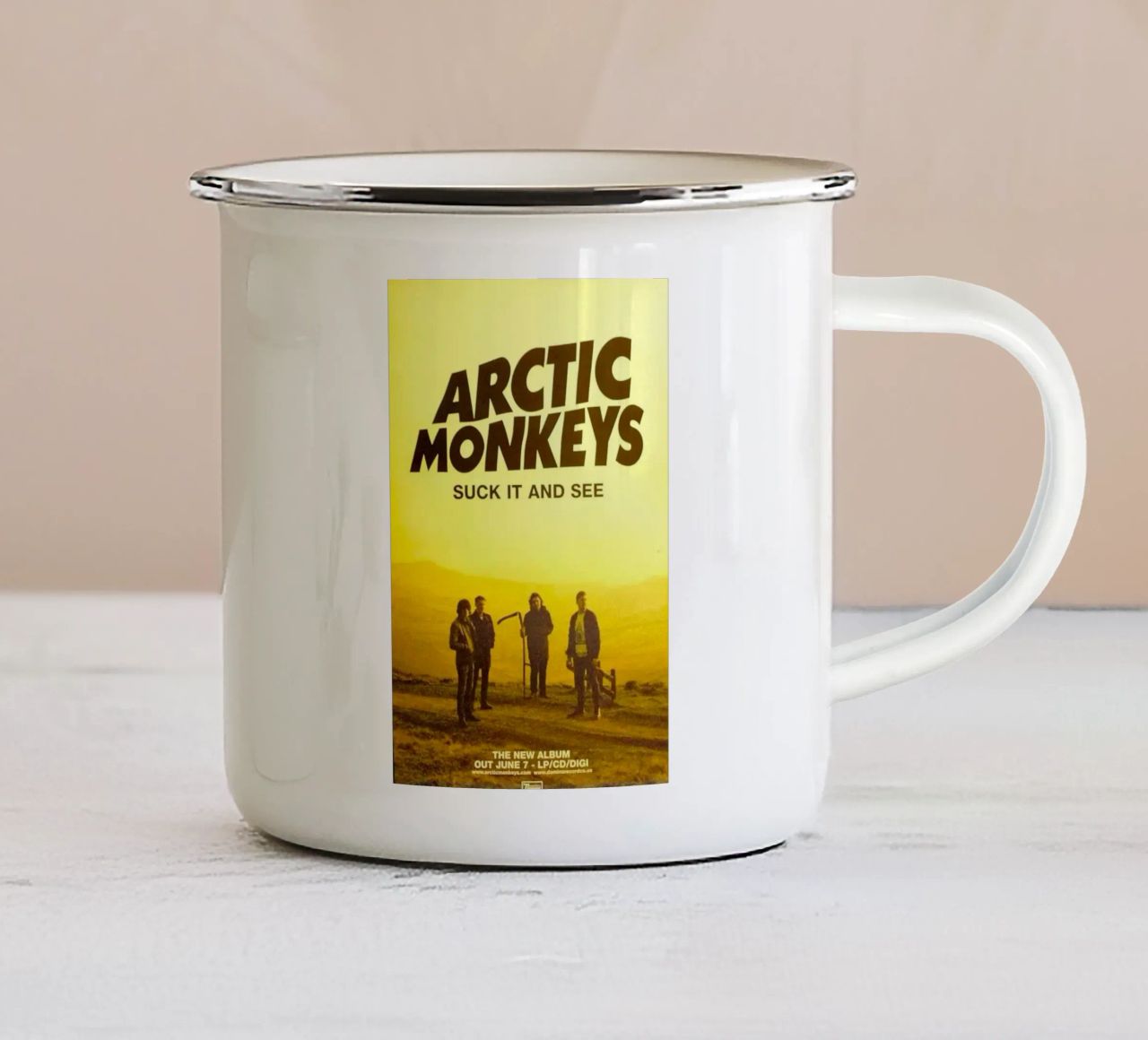 Succhia e vedi Flayer Artic Monkeys tazza in smalto da Music Life