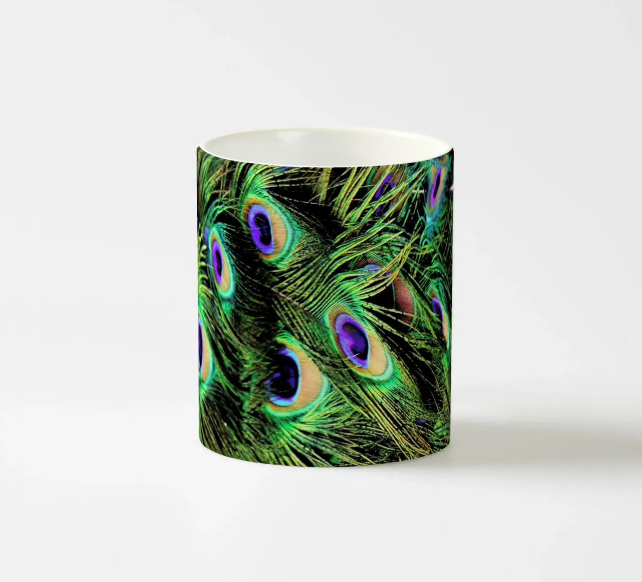 Peacock Plumes tazza in ceramica da Robin Delean