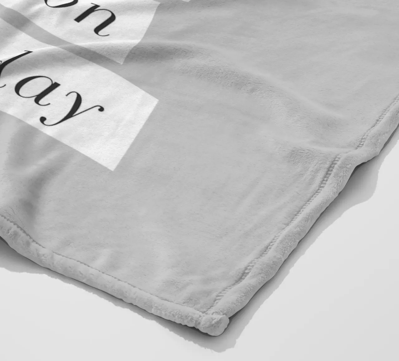 Un buon abbigliamento in una brutta giornata Typografie Design coperta in pile da THE MOTIVATED TYPE