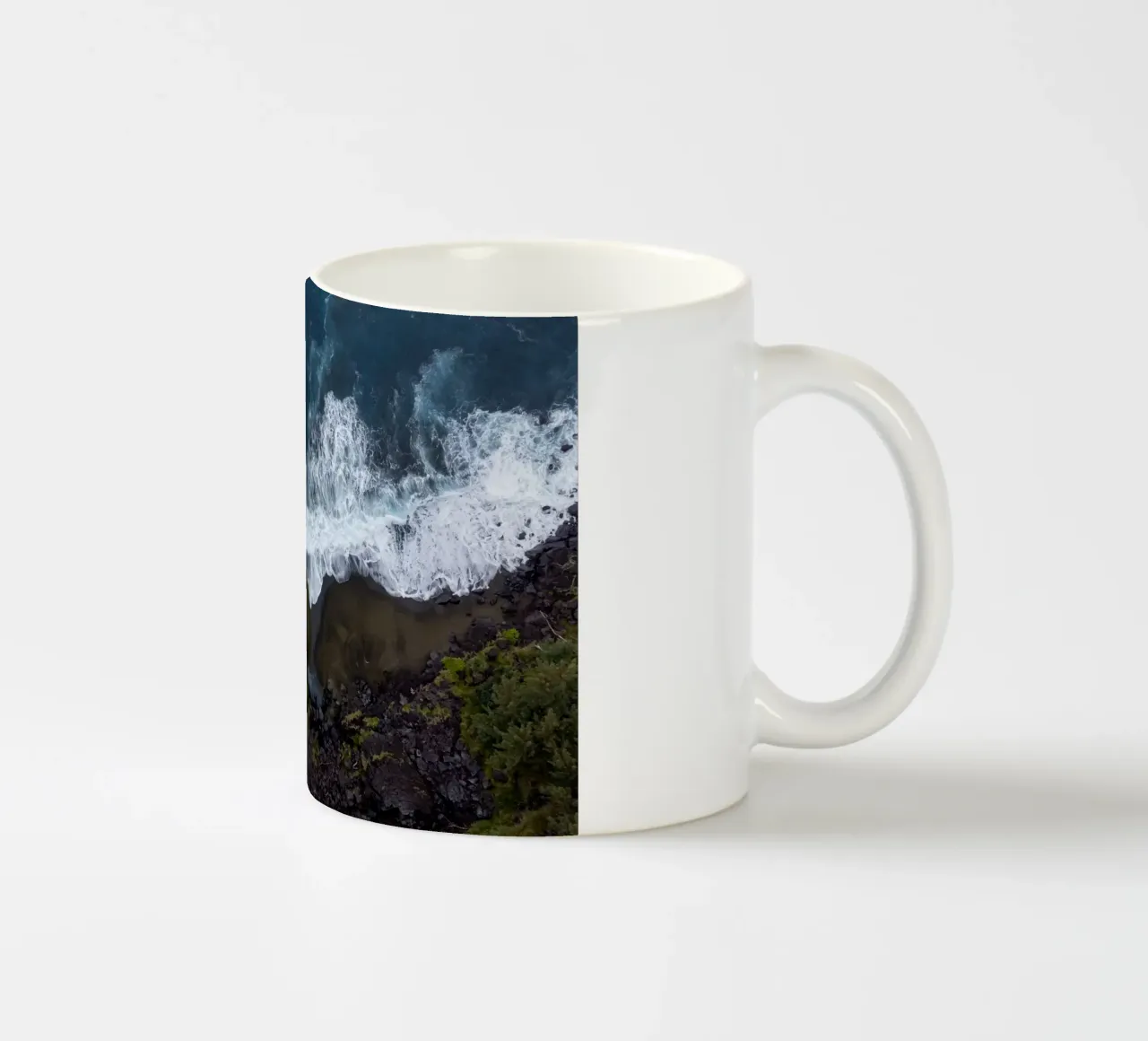 🌊 Coastal Mood Swing – La Réunion Edition tazza in ceramica da Mexposure Gallery