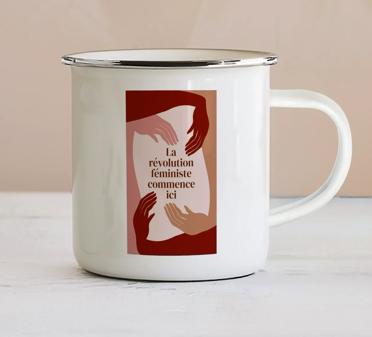 La Révolution Féministe Commence Ici I tazza in smalto da Les Glorieuses x JUNIQE