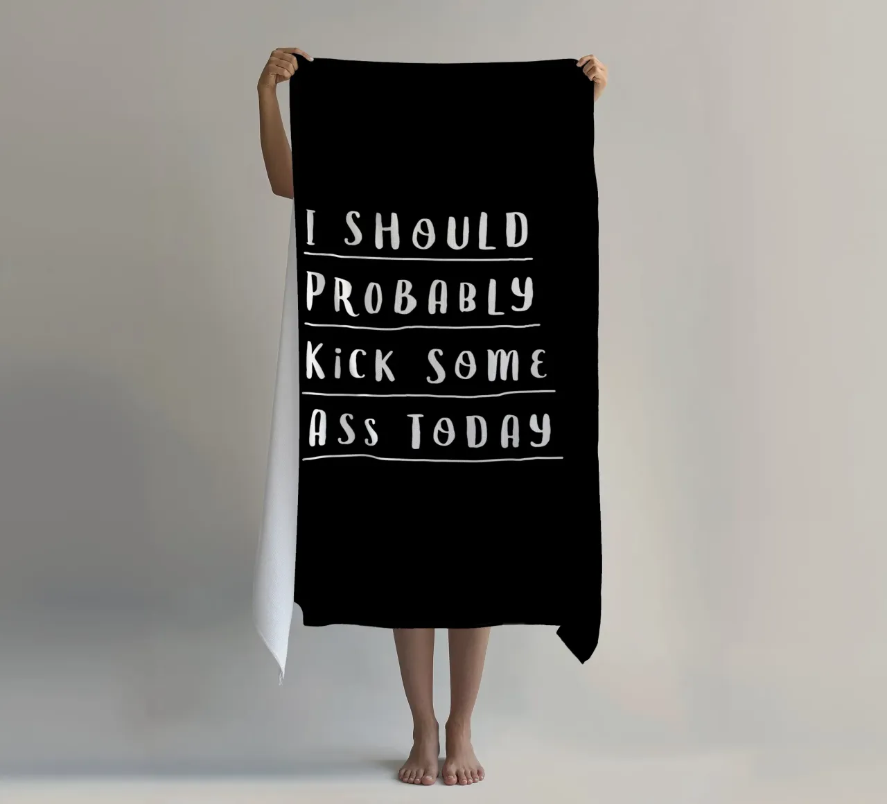 Probabilmente oggi dovrei fare il culo a qualcuno Typografie Design telo mare da THE MOTIVATED TYPE