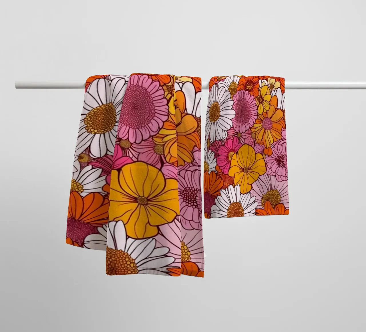 Retro Florals asciugamano da bagno da Sunflower Soul Studio
