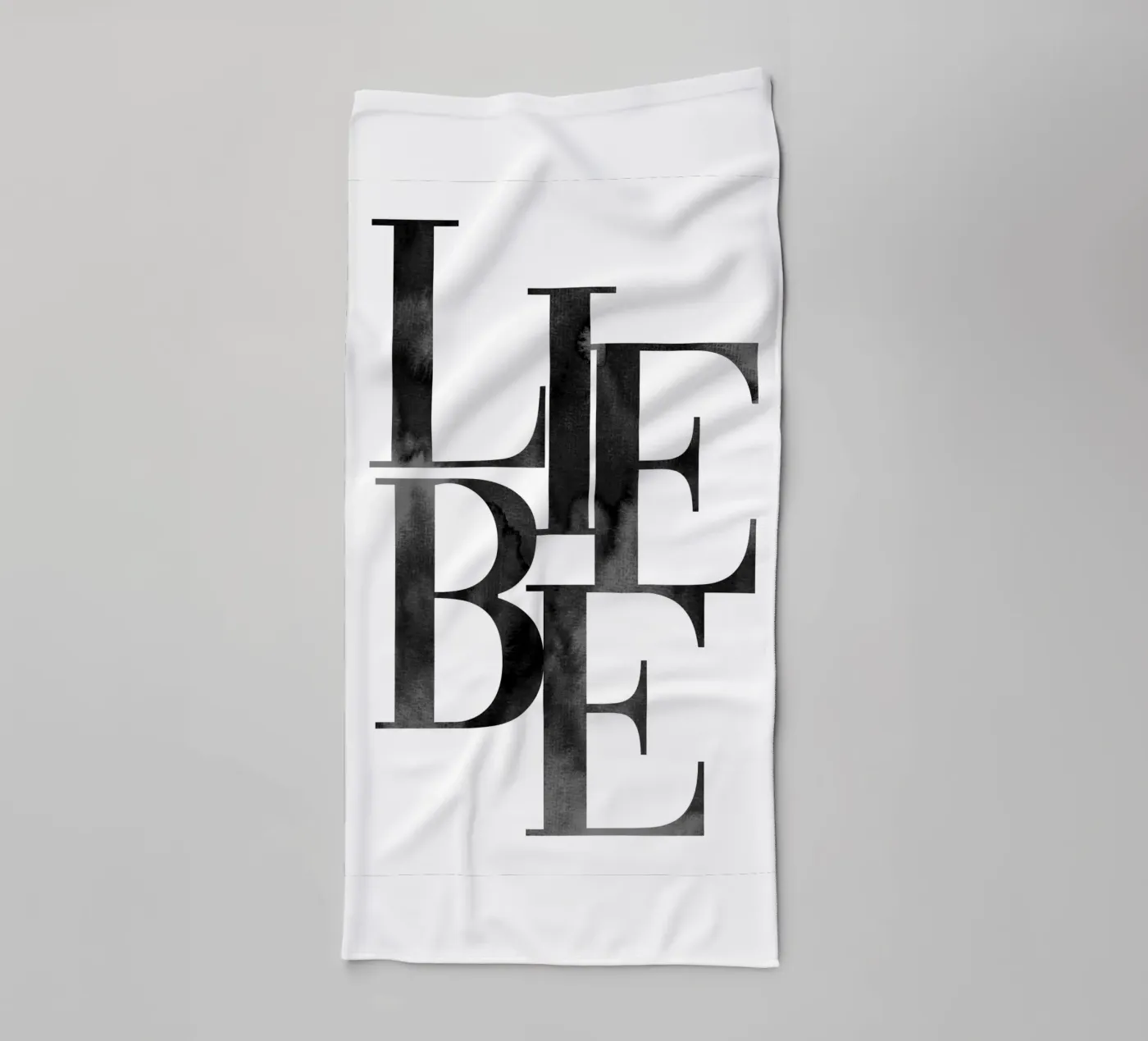 Liebe towel by BAINAI QUOTES