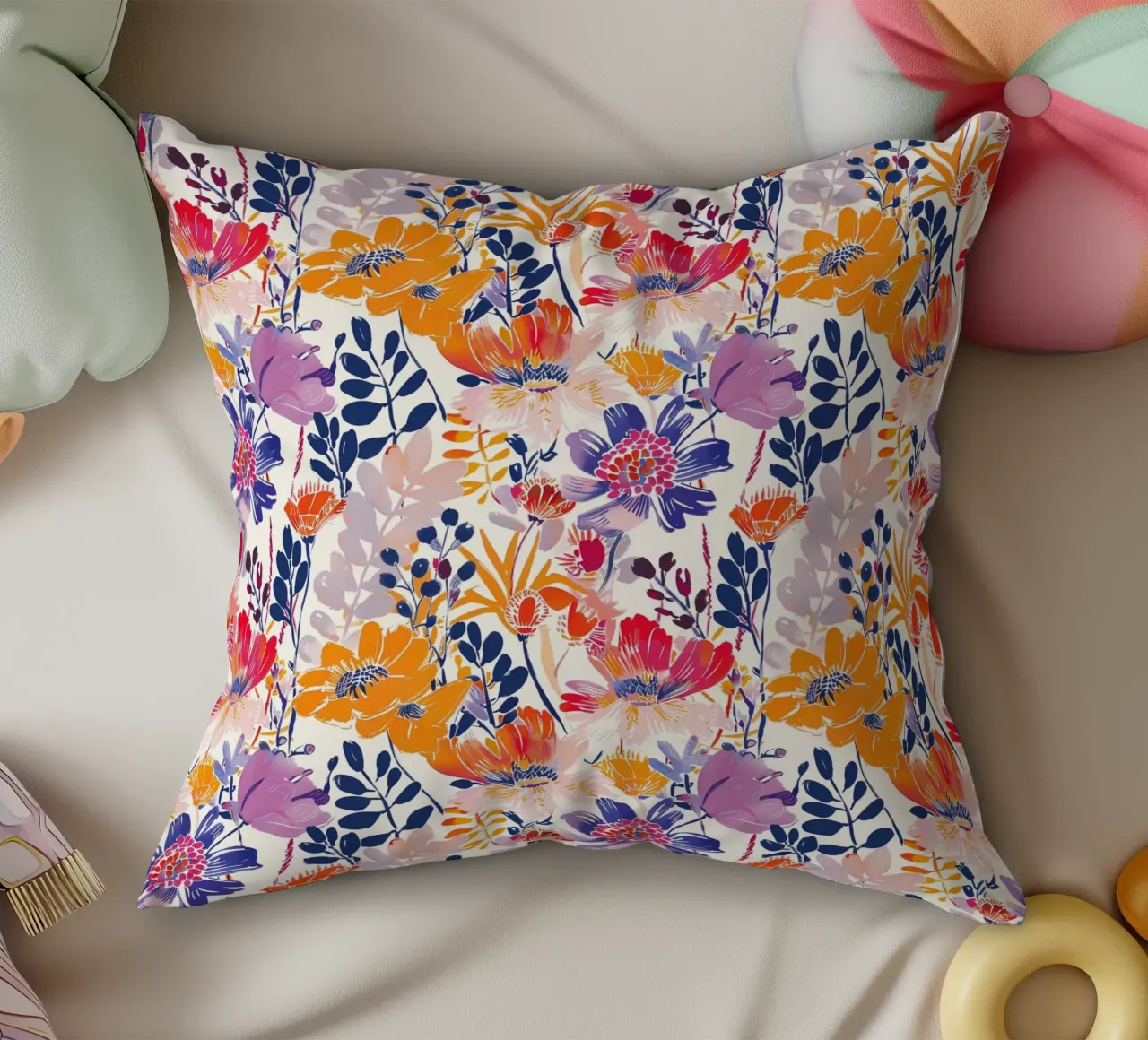 Abstract Flowers cuscino da Sunflower Soul Studio