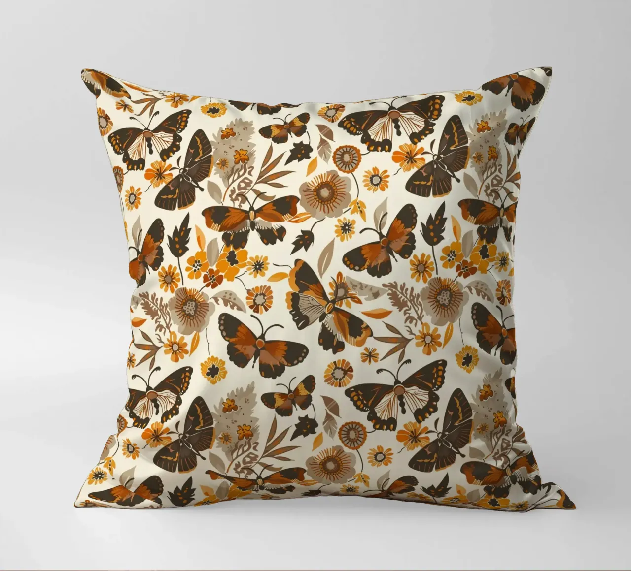 Retro Butterflies cuscino da Sunflower Soul Studio