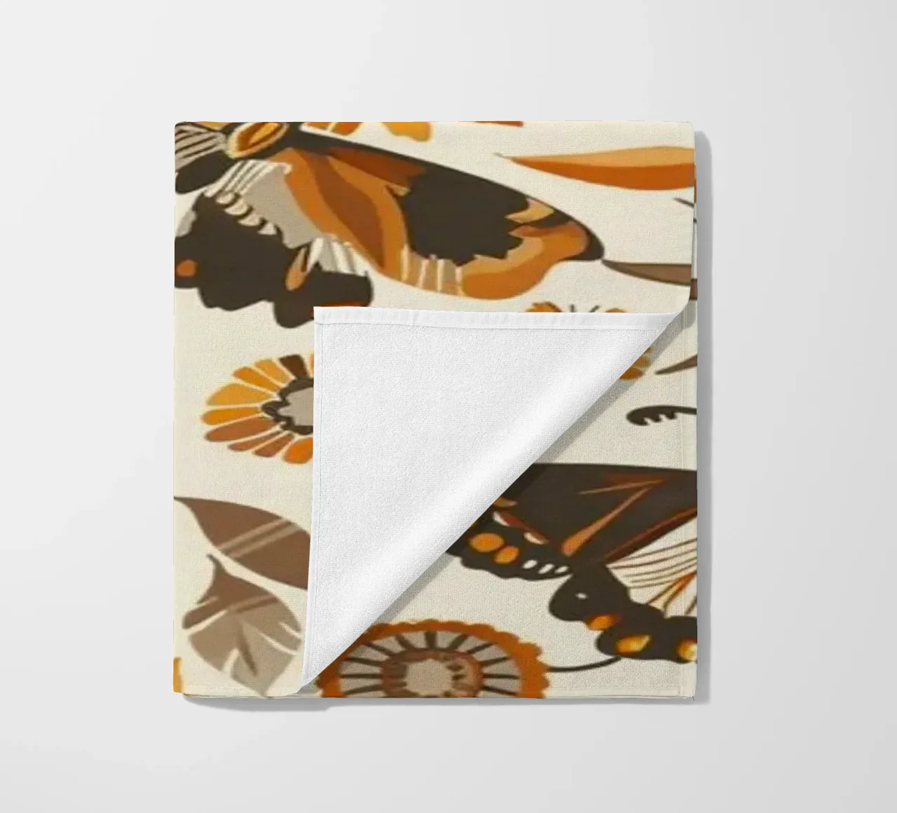 Retro Butterflies telo mare da Sunflower Soul Studio