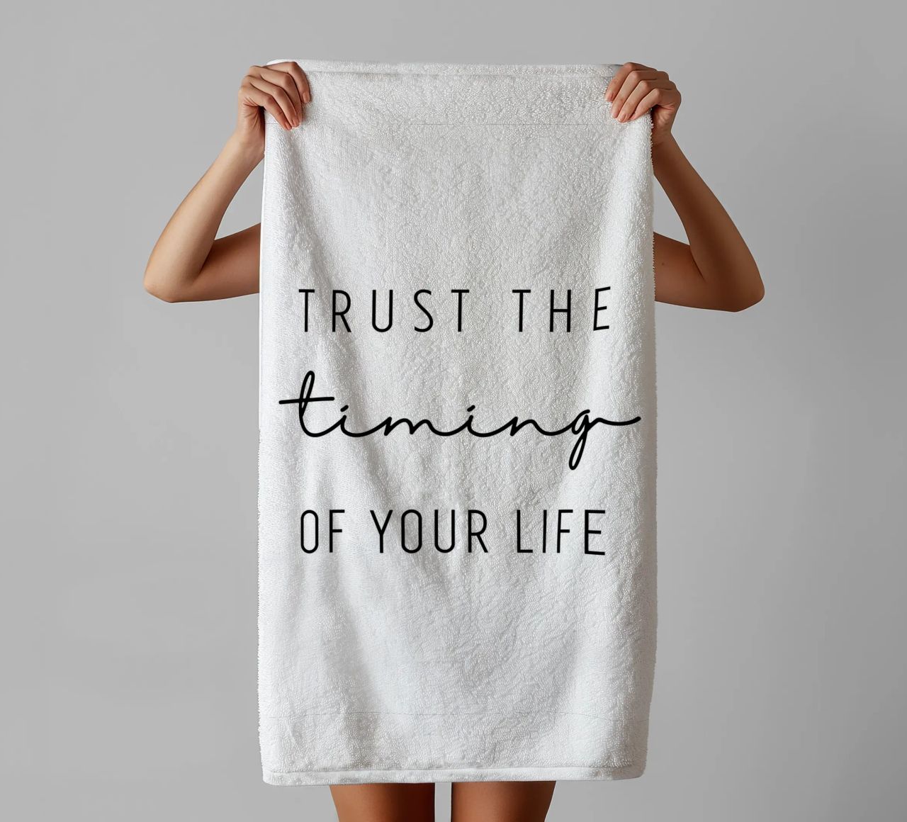Trust the timing asciugamano da bagno da BAINAI QUOTES