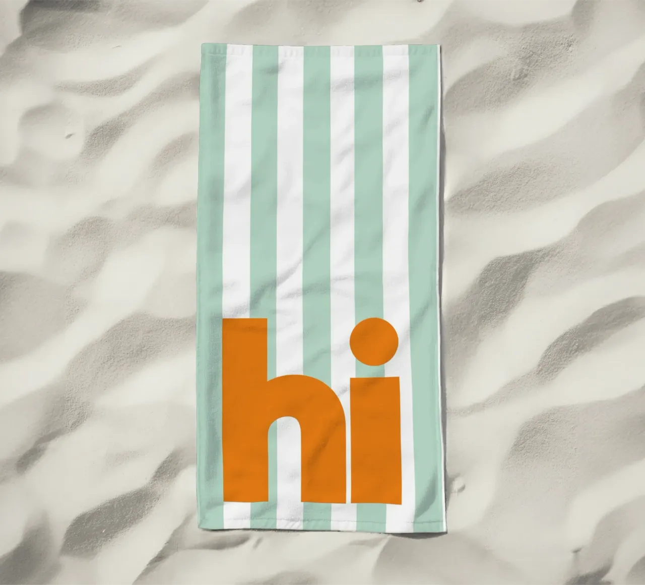 Hi - grüne Streifen beach towel by BAINAI QUOTES