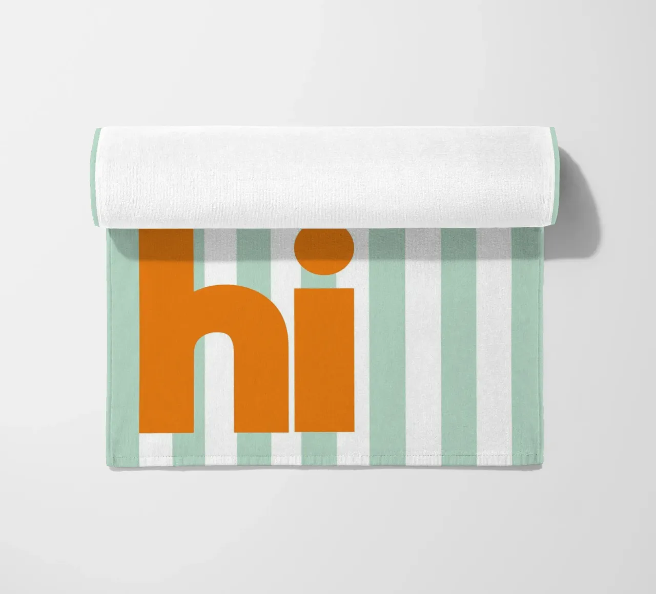 Hi - grüne Streifen beach towel by BAINAI QUOTES