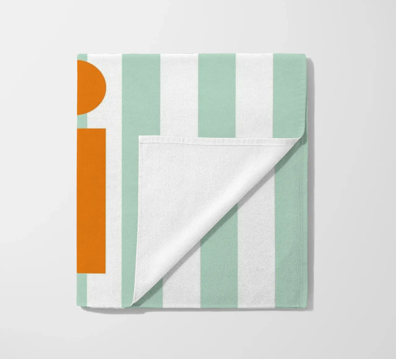 Hi - grüne Streifen beach towel by BAINAI QUOTES