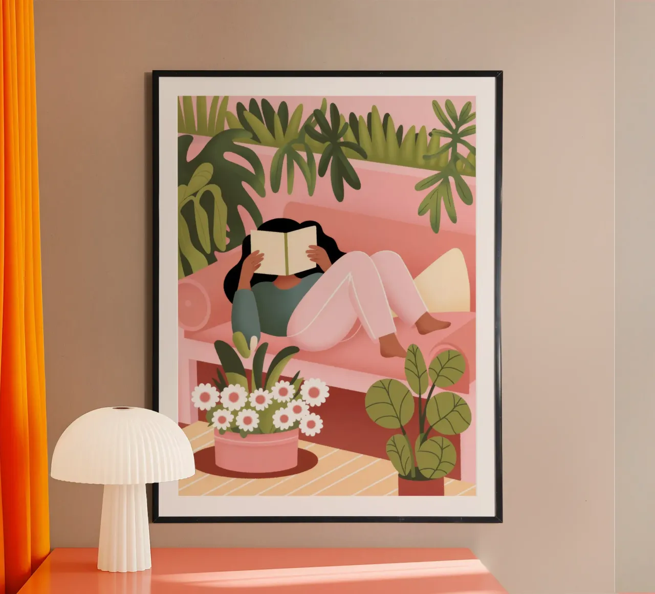 La beatitudine dell'angolo di lettura poster con telaio in legno da Veiled Canvas