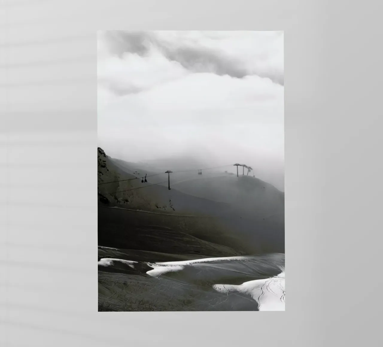 Above and Beyond pellicola backlit da Victoria Frost