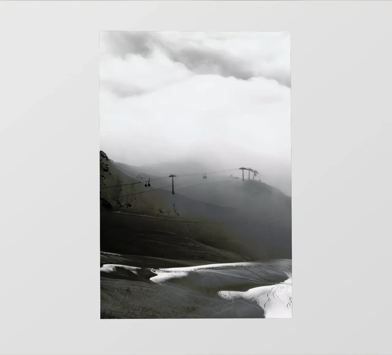 Above and Beyond pellicola backlit da Victoria Frost