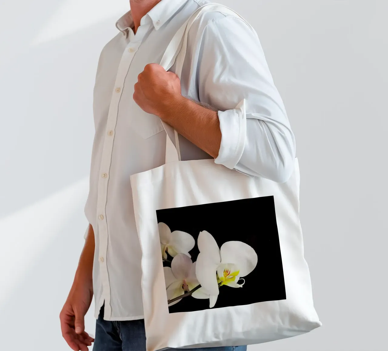 Orchidea bianca e nera borsa in juta da Cassia Beck Photography