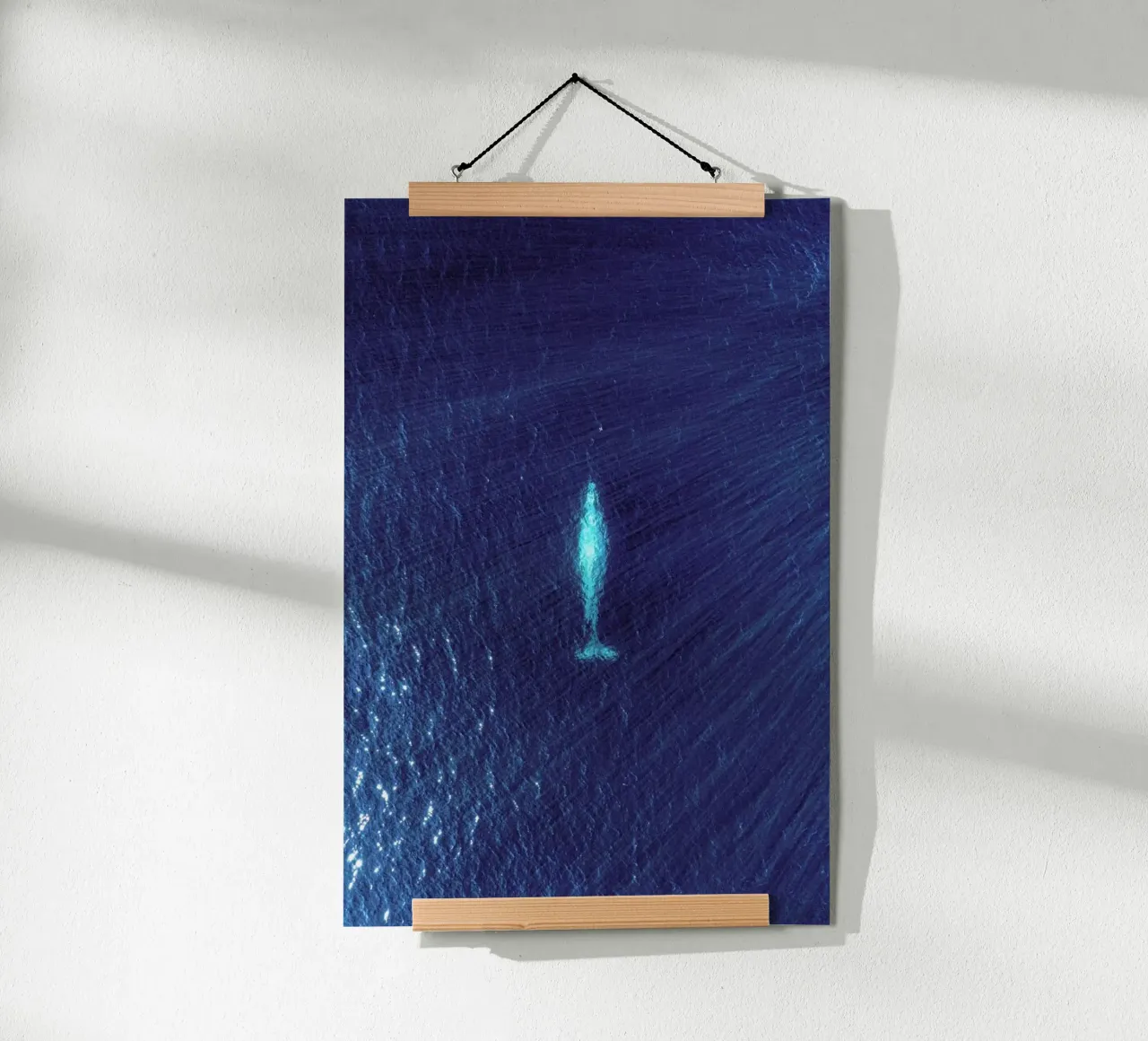Whale poster con telaio in legno da ROBERTO H