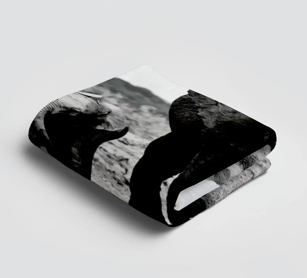 Big and Little Handtuch von Natural Kingdom