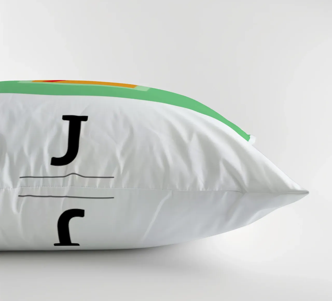 „The Food Alphabet“ - J like Juice cuscino da BLAEK Design Studio