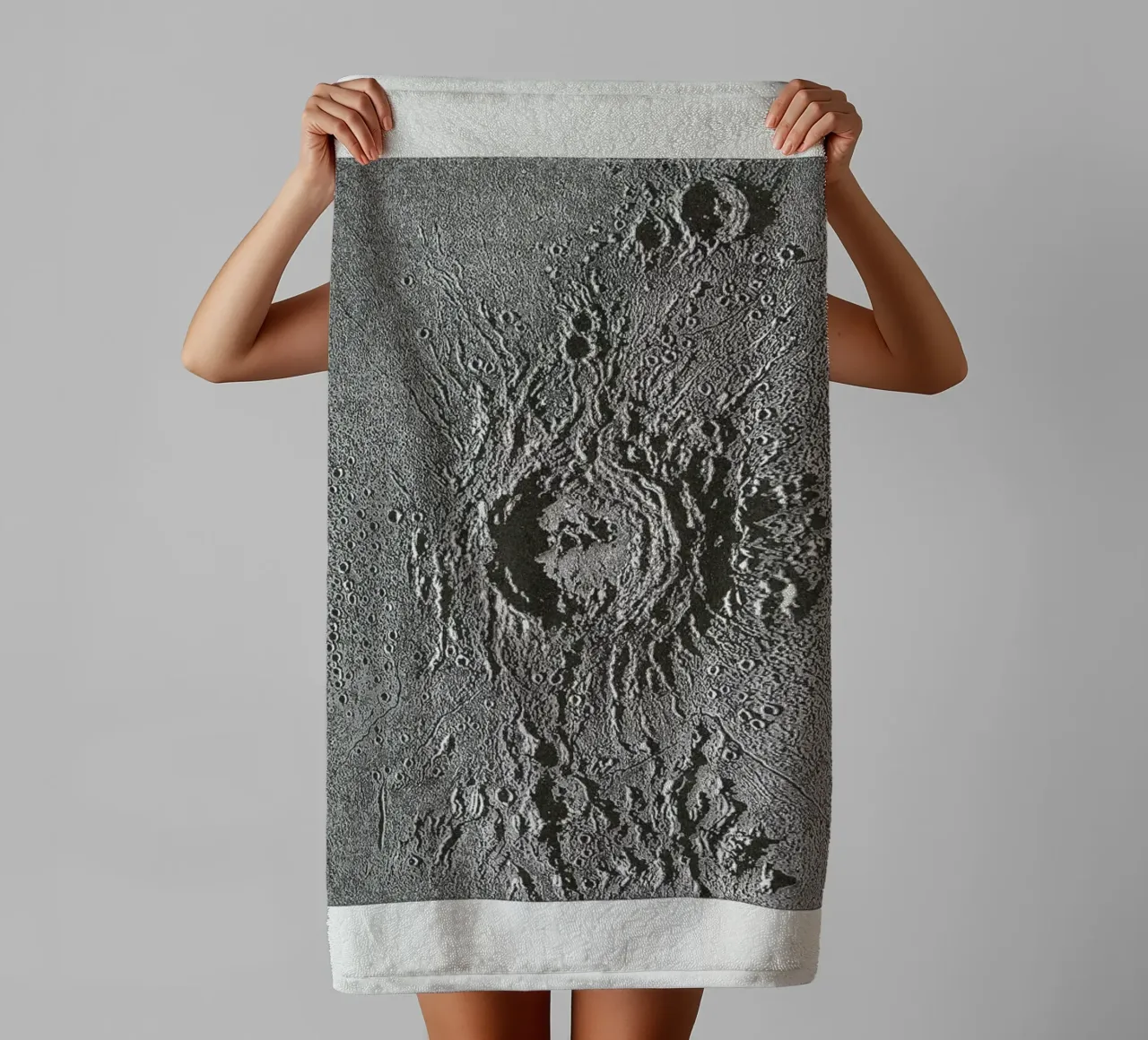 Moon Crater asciugamano da bagno da Flora & Fauna