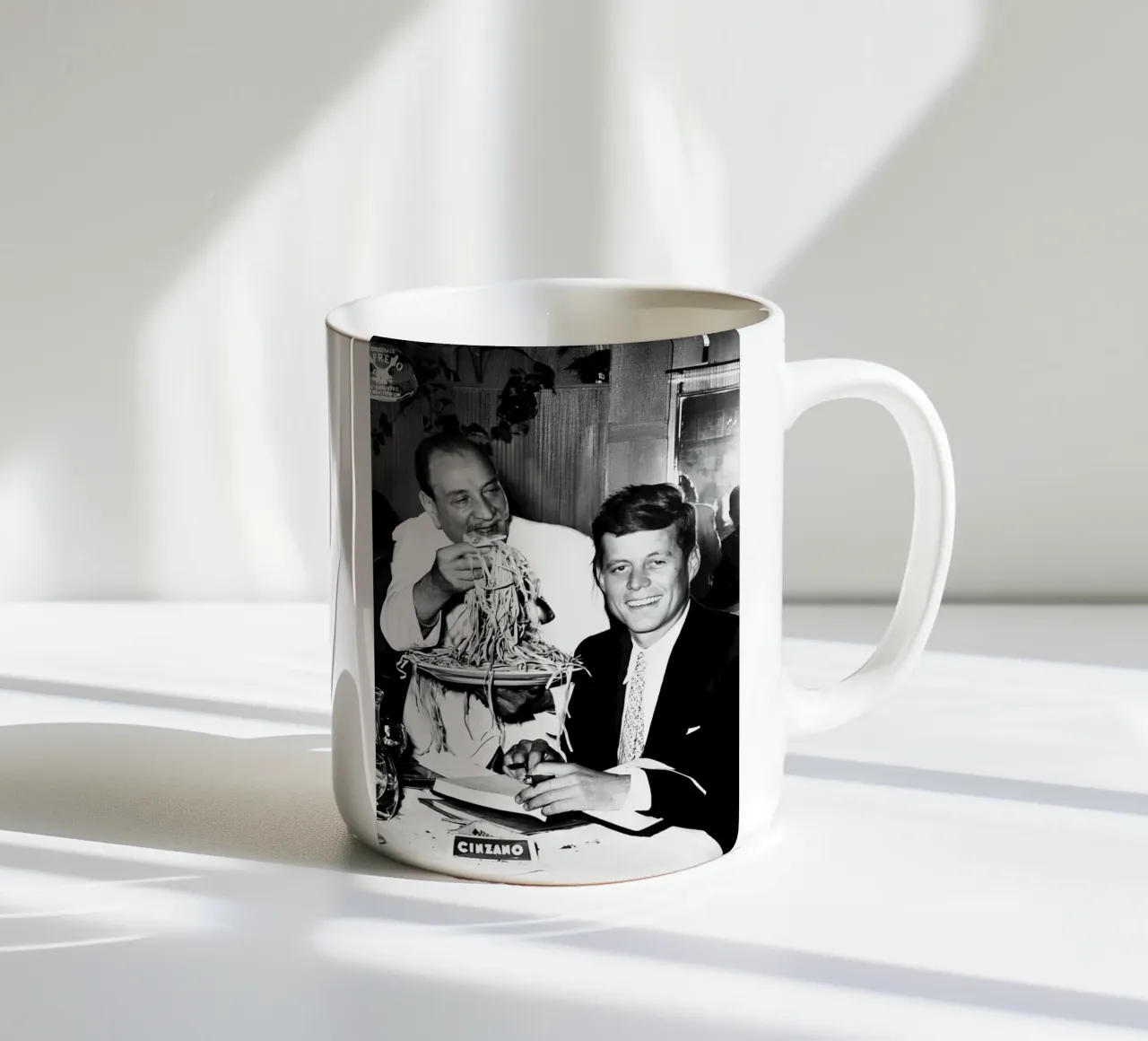 John F Kennedy eet spaghetti keramische mok van rangginangs