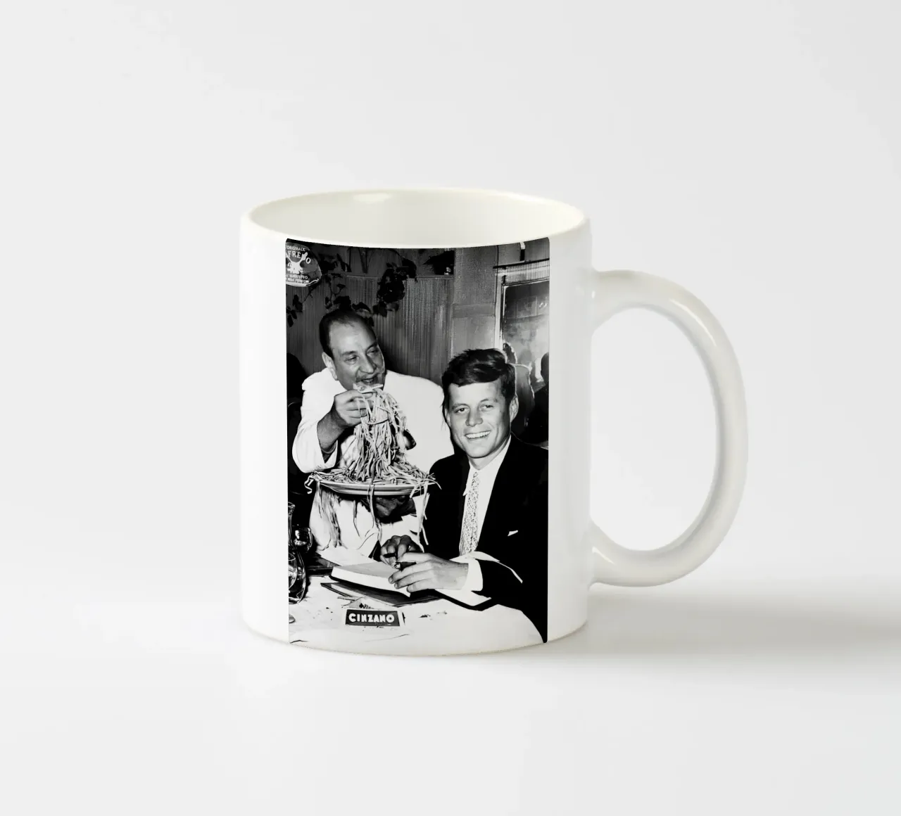 John F Kennedy eet spaghetti keramische mok van rangginangs