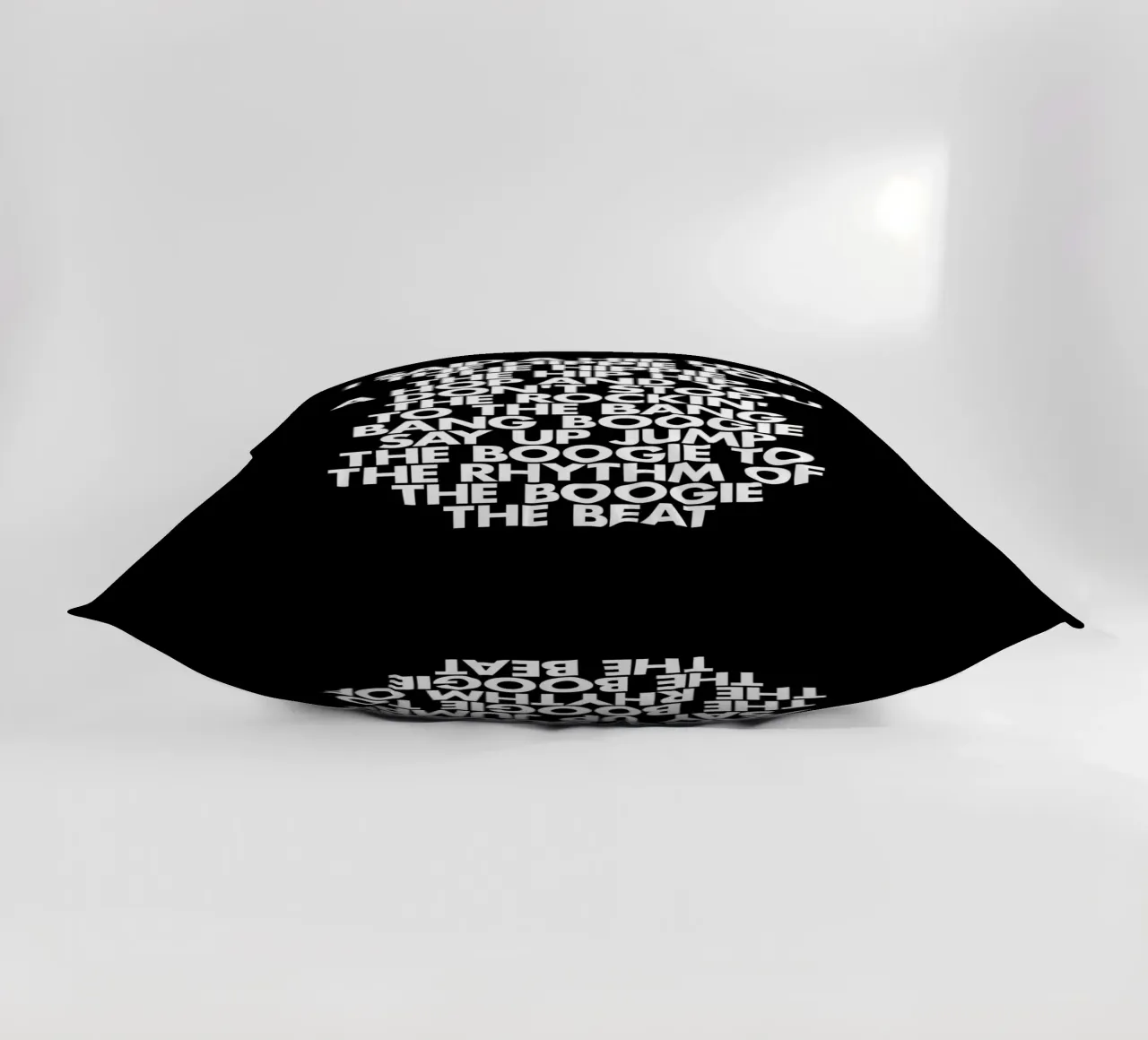 Stampa artistica in bianco e nero Hip Hop Rap Lyric Block Typography cuscino da THE MOTIVATED TYPE