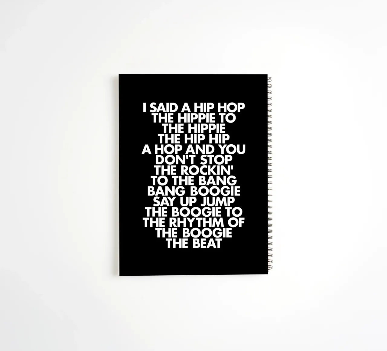 Zwart-wit Hip Hop Rap Lyric Blok Typografie Kunstdruk notitieboek met spiraal van THE MOTIVATED TYPE
