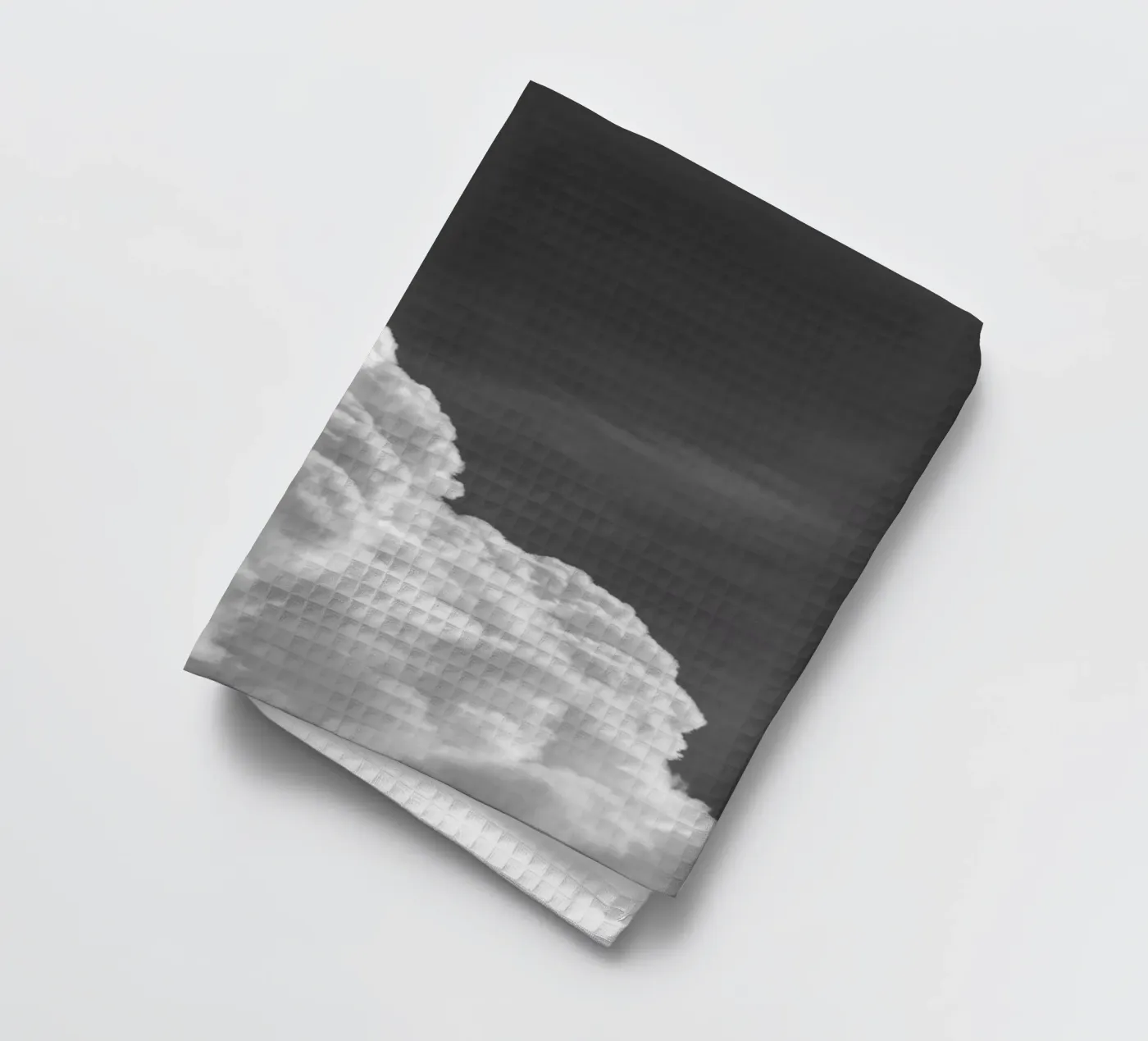 Cloudscape 4 theedoek van Nur Mut