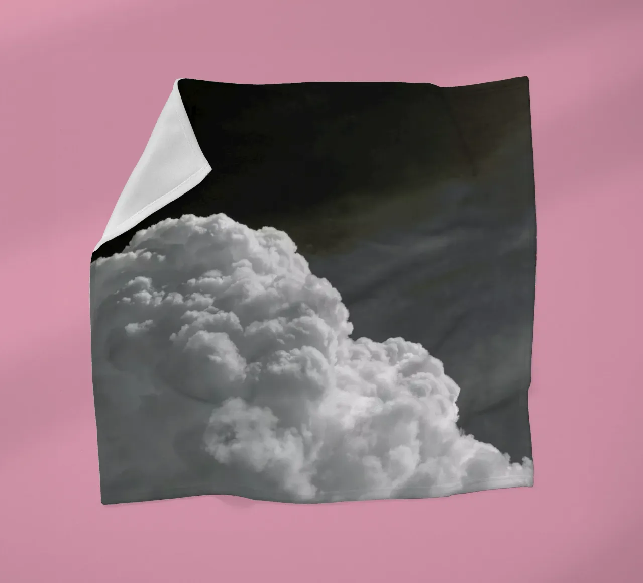 Cloudscape 4 coperta in pile da Nur Mut