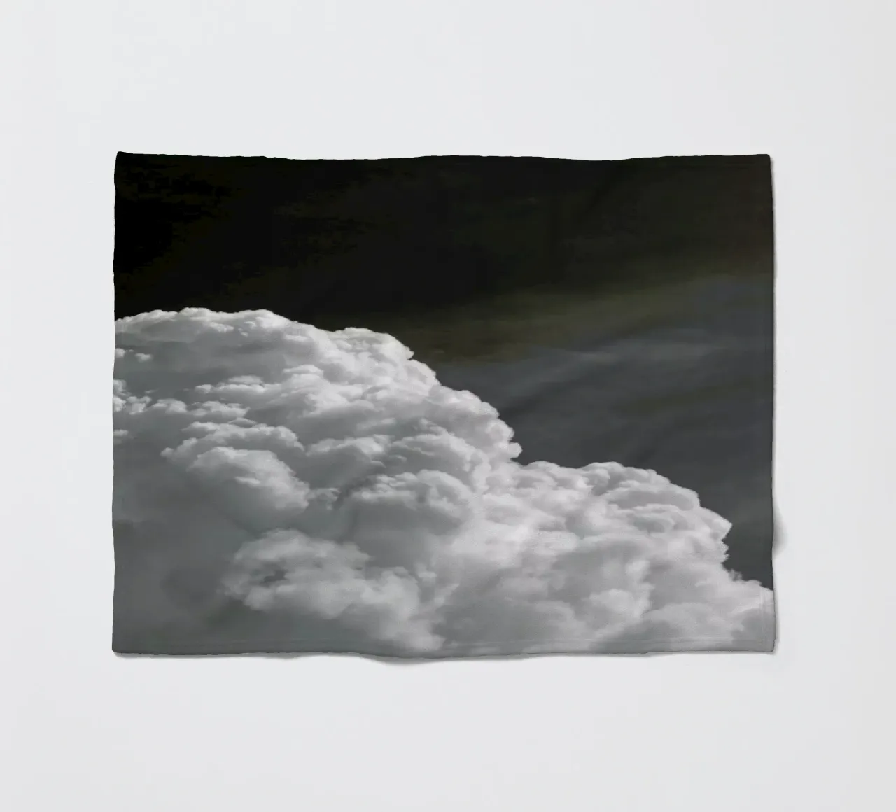 Cloudscape 4 coperta in pile da Nur Mut